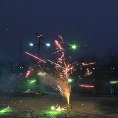Çin Fabrikası Birleşik Krallık Oyuncak Ateş Fişekleri 1.4G CE Onaylı Ekran Pyrotechnics Dışarıda Komik Kare Çeşme Ateş Fişekleri 2025