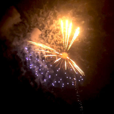 Çin Toptan Satış 1.3G Profesyonel Ekran Kabukları Havai Fişek Top Şekli Festival Havai Fişek Gösterisi Kabuğu Kutlamalar İçin
